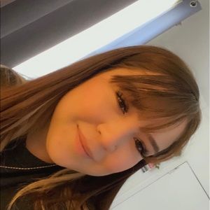 Meet your Posher, Celeste